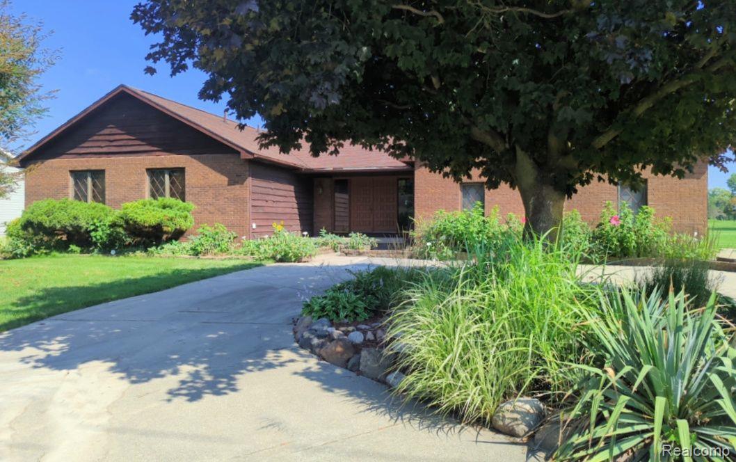 413 East Rolston Road Linden, MI 48451 - Photo 35 of 41 Gallery Image 35