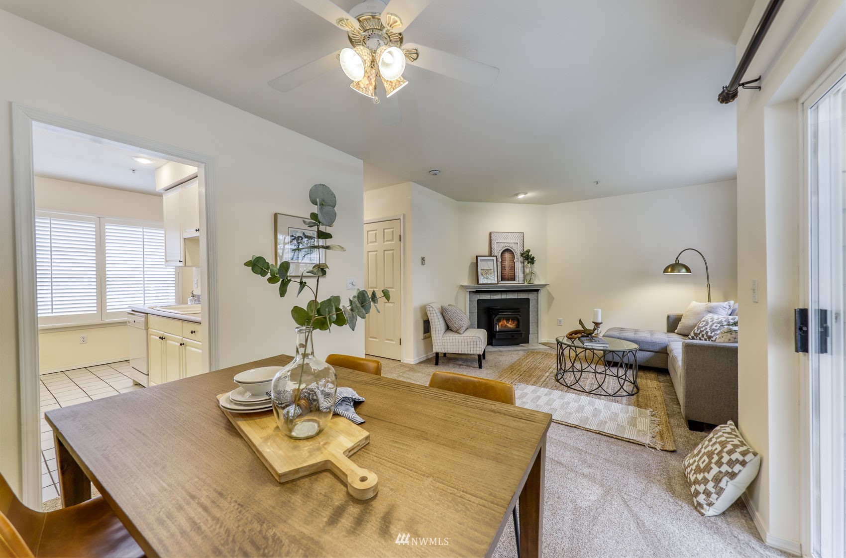 1220 Weaver Road Northwest, Unit D7 Bainbridge Island, WA 98110 - Photo 10 of 31 Gallery Image 10
