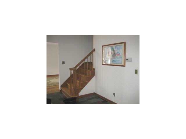 3904 Reed Road Upper Arlington, OH 43220 - Photo 2 of 9