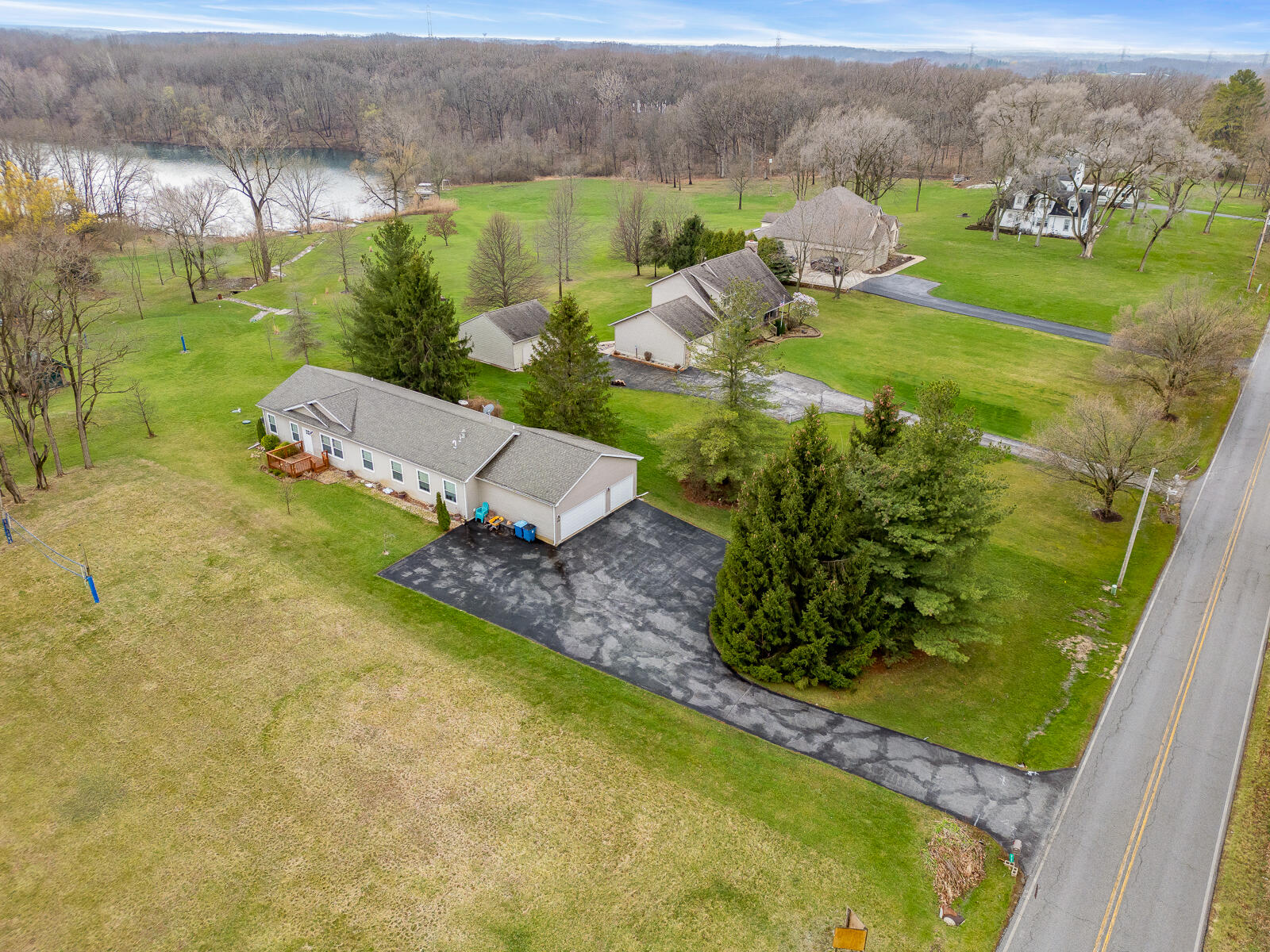 678 West Division Road Hebron, IN 46341 - Photo 17 of 79 1600x1200