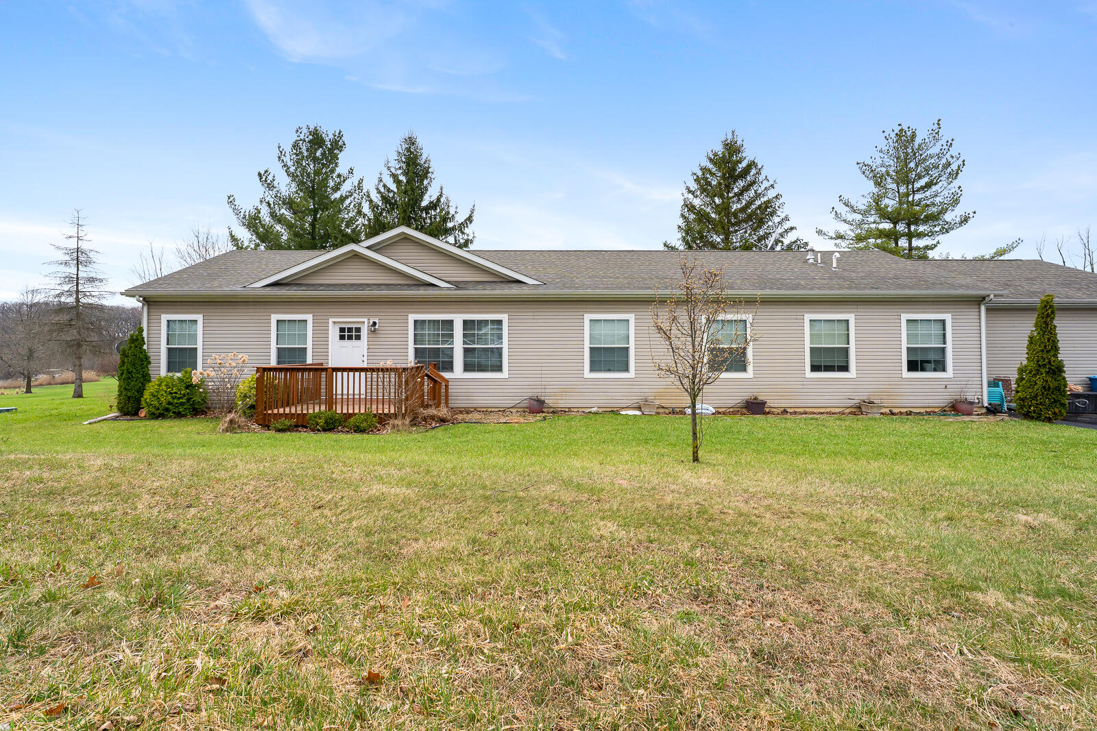 678 West Division Road Hebron, IN 46341 - Photo 2 of 79 1600x1067