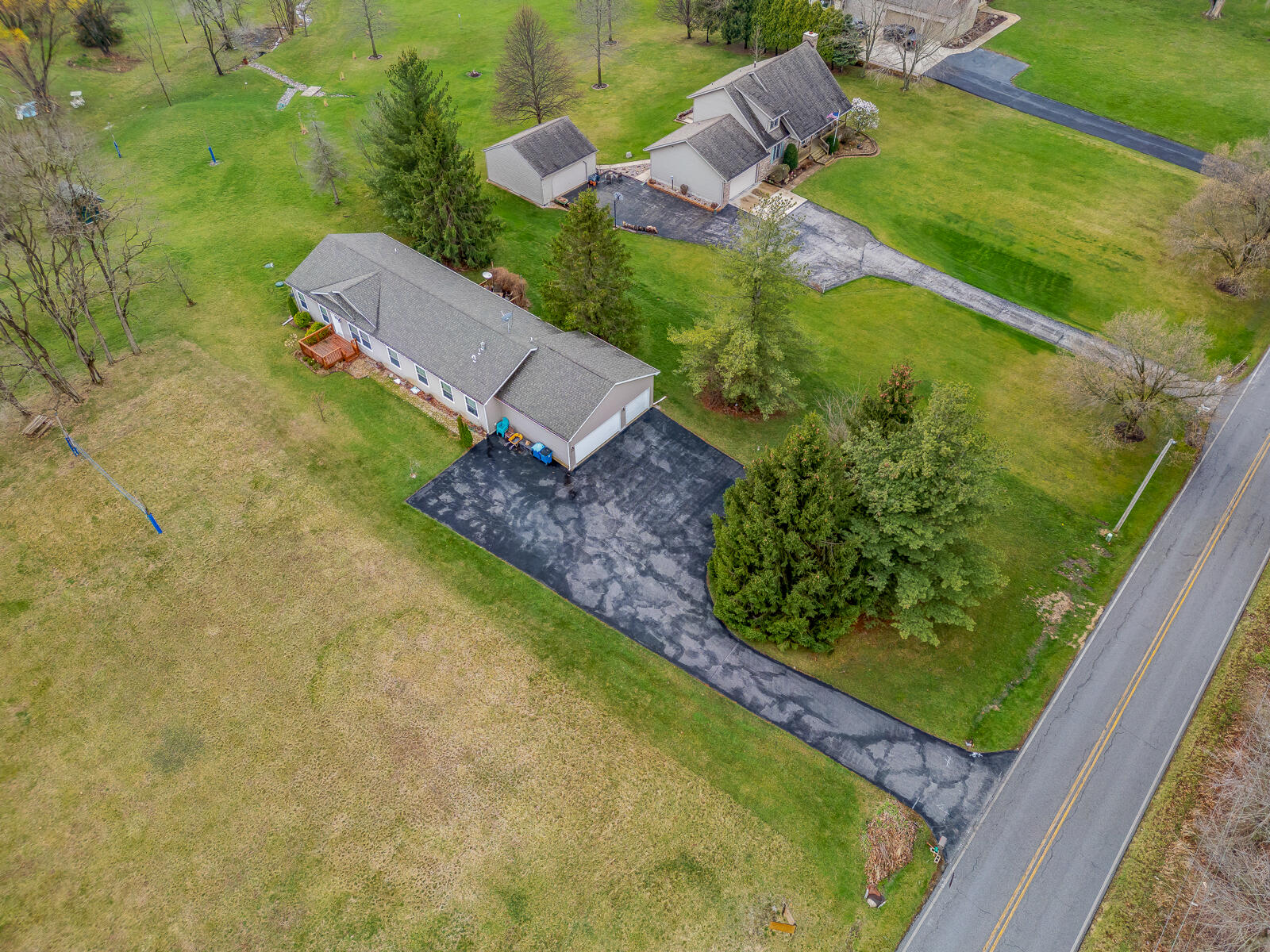 678 West Division Road Hebron, IN 46341 - Photo 22 of 79 1600x1200