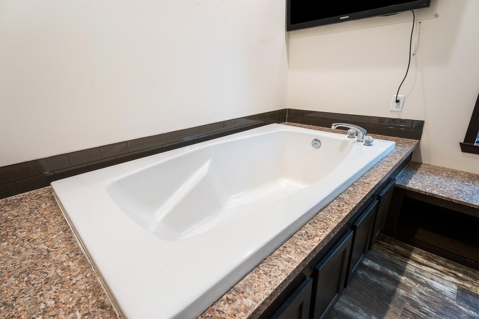 678 West Division Road Hebron, IN 46341 - Photo 61 of 79 1600x1067