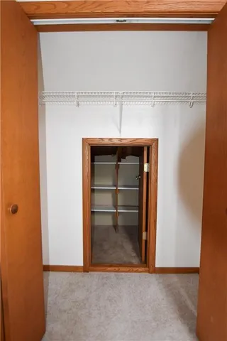 a view of room with an empty room