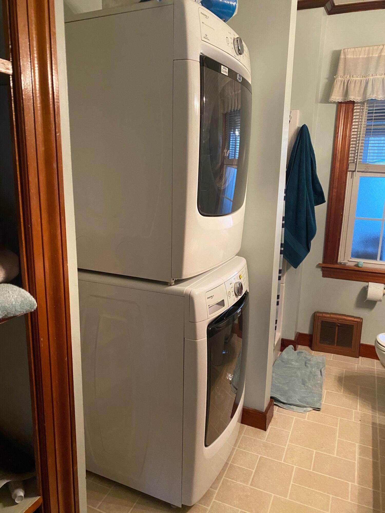 2305 Auburn Road Turner, ME 04282 - Photo 16 of 16 laundry