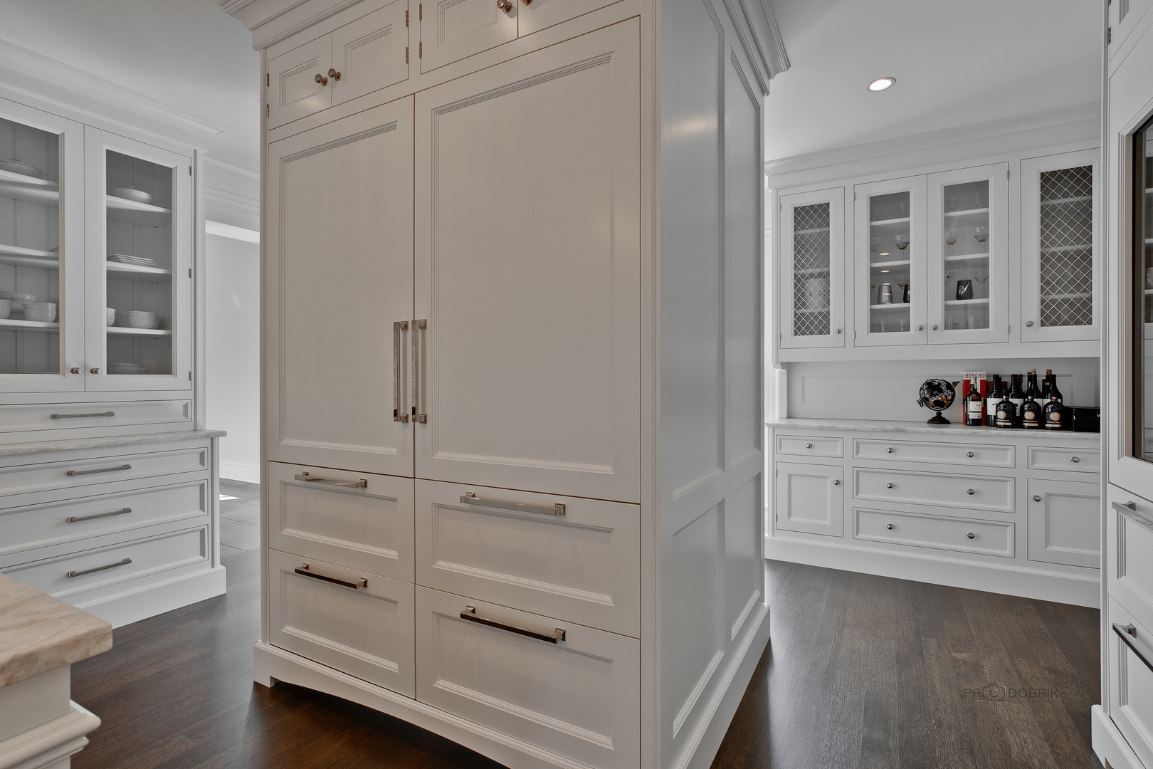 500 South Ridge Road Lake Forest, IL 60045 - Photo 21 of 54 a view of an empty walk in closet
