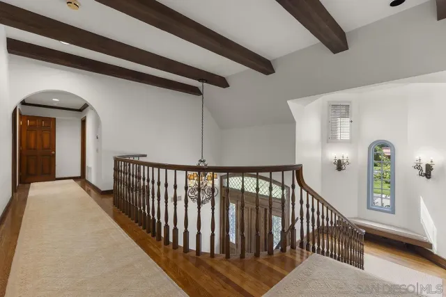 a view of utility room