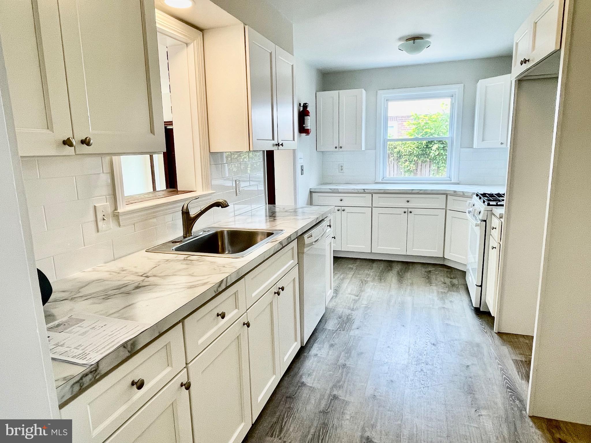 16 Colmar Road Cherry Hill, NJ 08002 - Photo 8 of 30 Kitchen