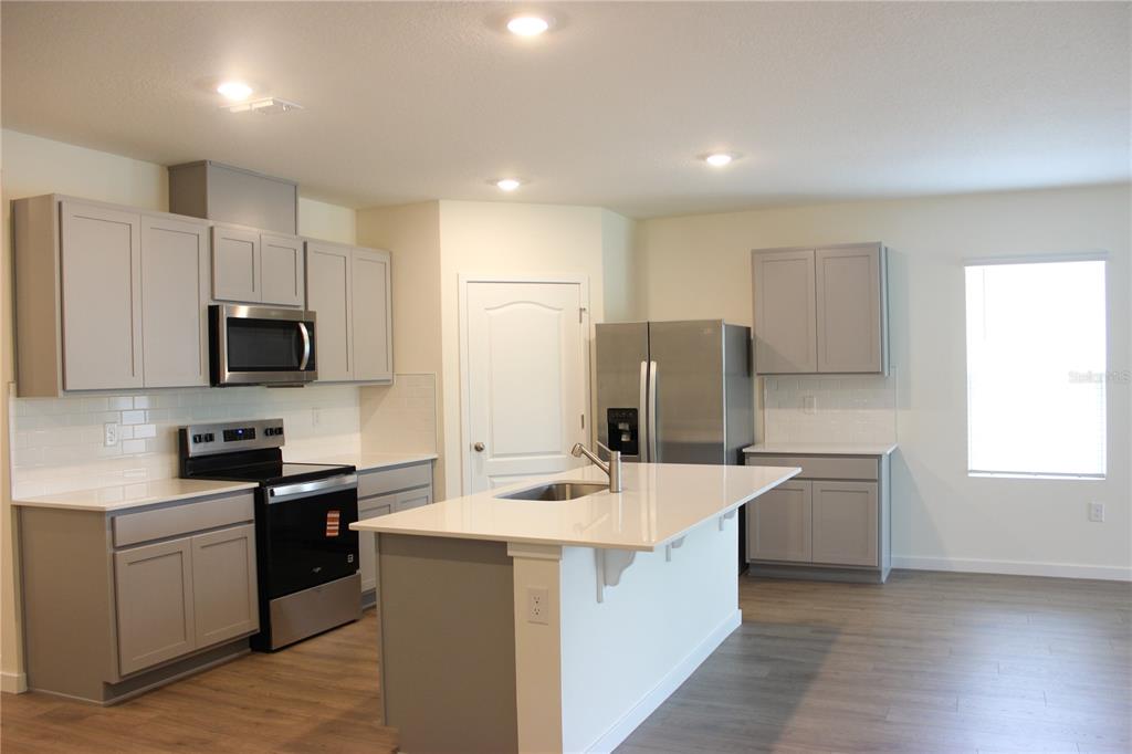 2869 House Finch Road St. Cloud, FL 34773 - Photo 6 of 20 Gallery Image 6
