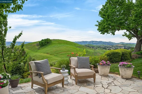 $2,998,800 | 3643 Country Club Terrace, Danville, CA 94506