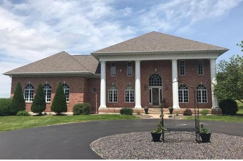 675 East County Road 1180 Sutter, IL 62379 - Photo 1 of 22