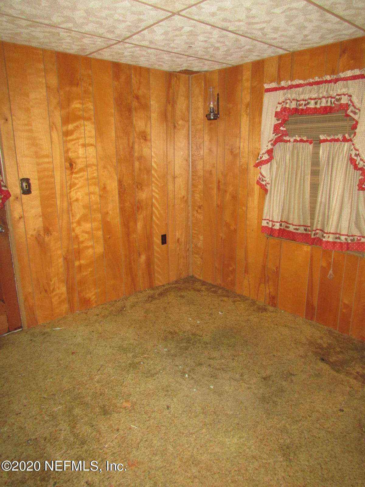 428 Sapelo Road Jacksonville, FL 32216 - Photo 19 of 34 Mud room