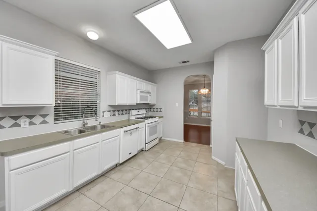 $2,100 | 1502 Brook Grove Drive, Katy, TX 77450