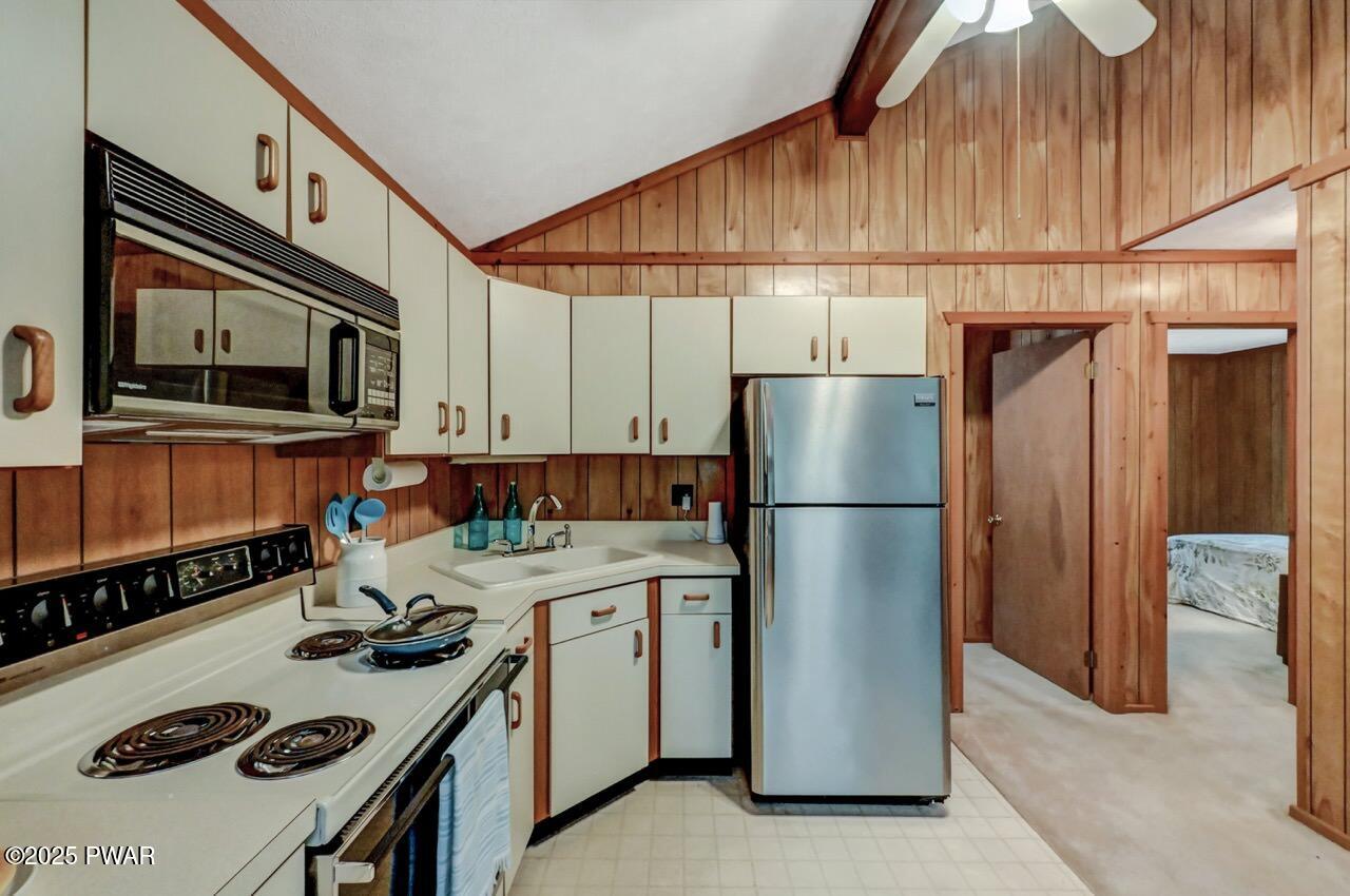 106 Aspen Ridge Hawley, PA 18428 - Photo 28 of 47