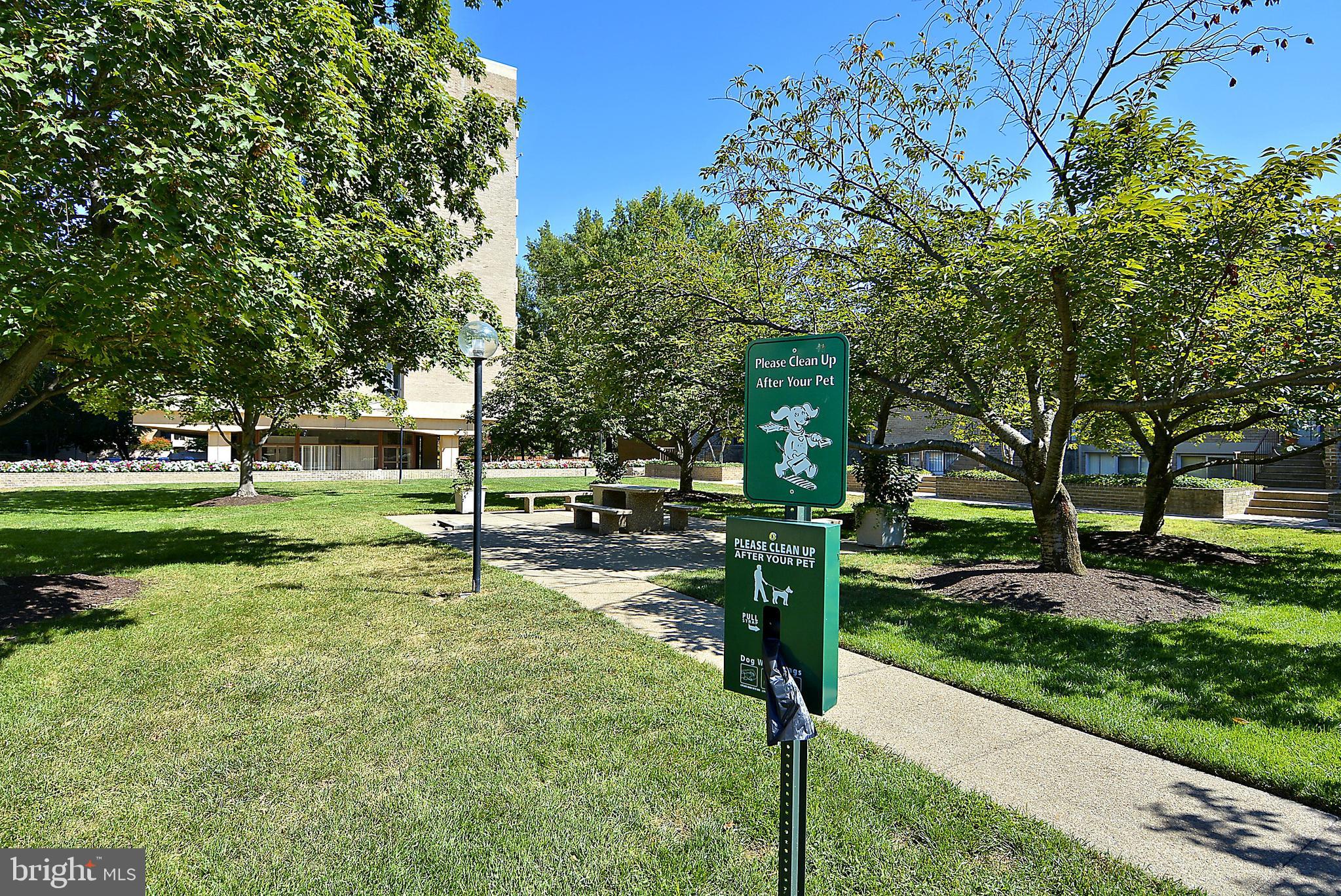1250 4th Street Southwest, Unit W409 Washington, DC 20024 - Photo 18 of 59 Common Area - Park
