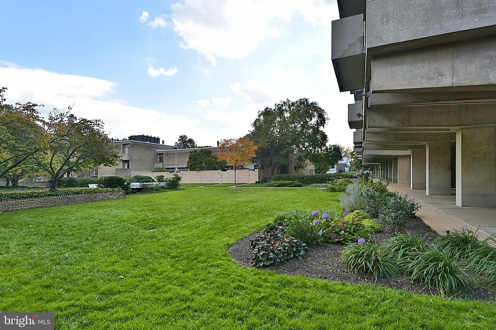 1250 4th Street Southwest, Unit W409 Washington, DC 20024 - Photo 21 of 59 Common Area - Park Area