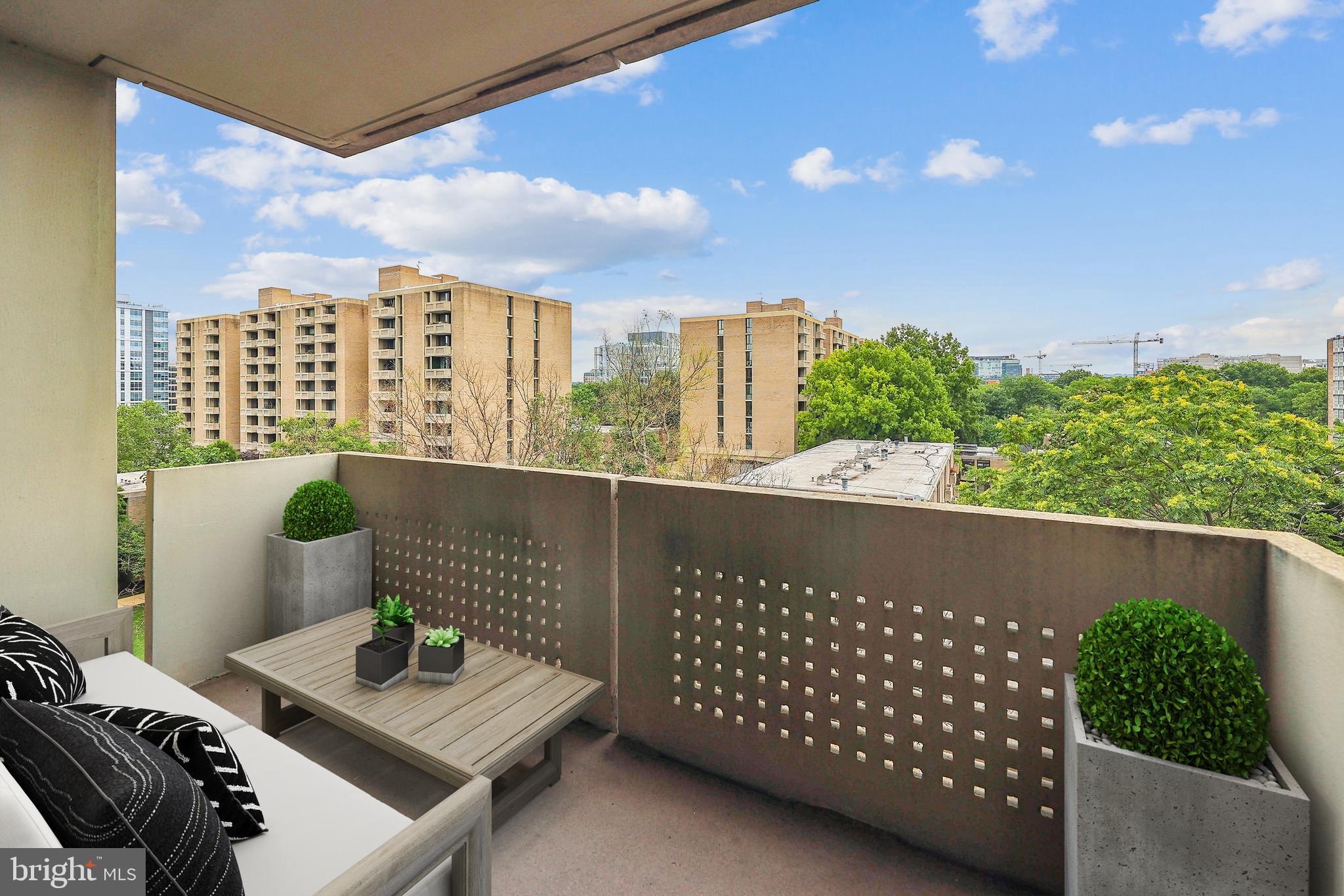 1250 4th Street Southwest, Unit W409 Washington, DC 20024 - Photo 6 of 59 Balcony