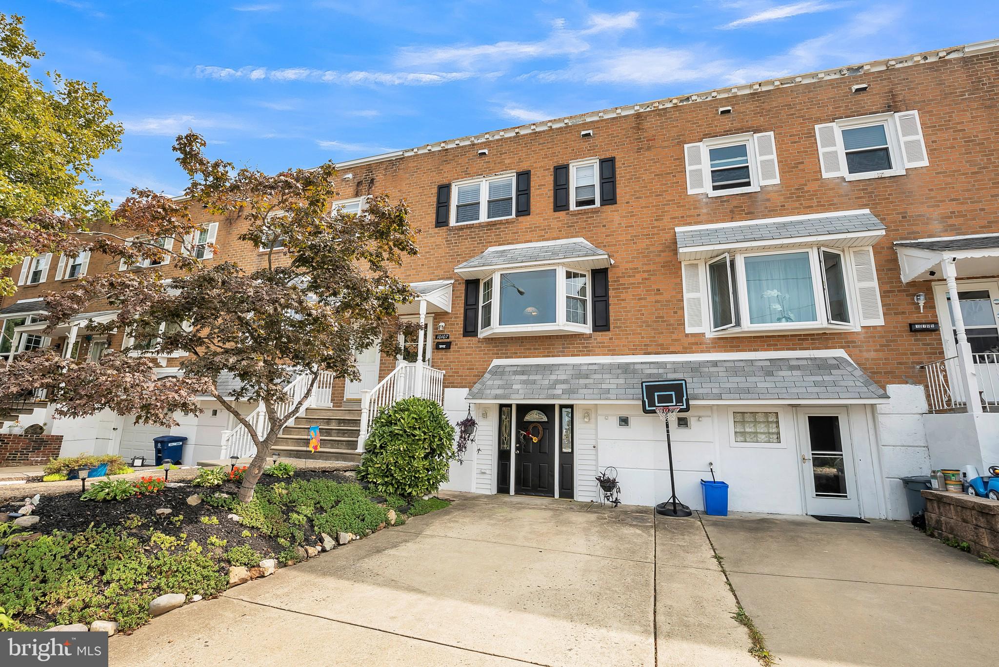10107 North Canterbury Road Philadelphia, PA 19114 - Photo 3 of 30 Gallery Image 3