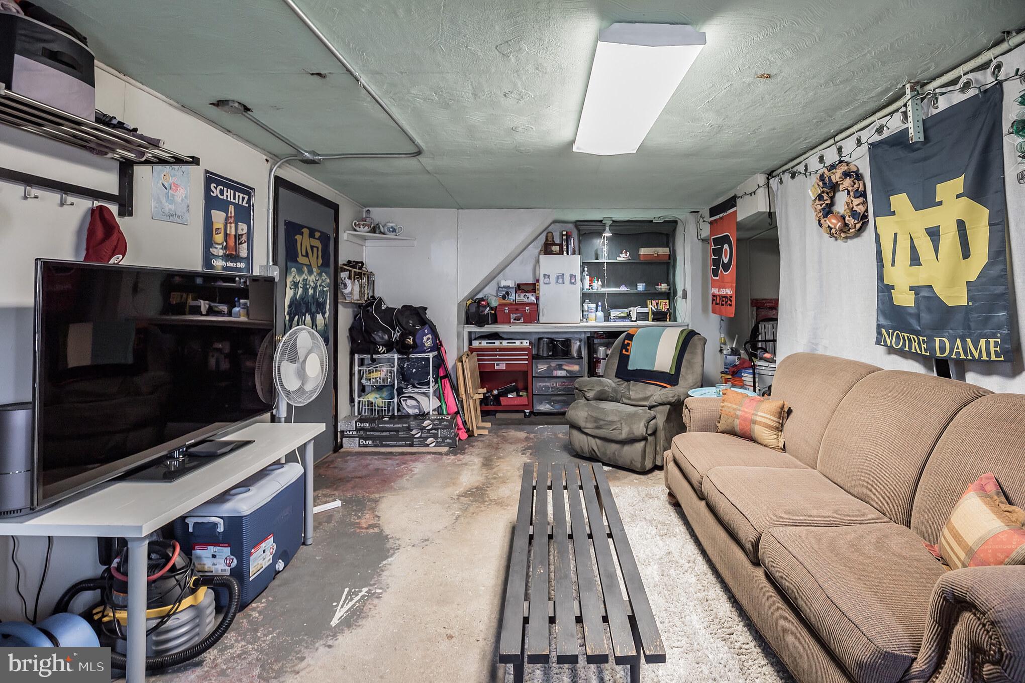10107 North Canterbury Road Philadelphia, PA 19114 - Photo 30 of 30 Garage/Man Cave