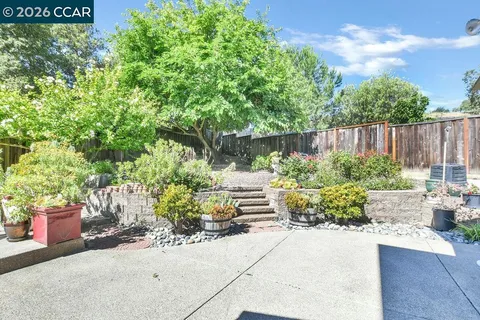 $899,000 | 2246 Bridgeport Way, Martinez, CA 94553