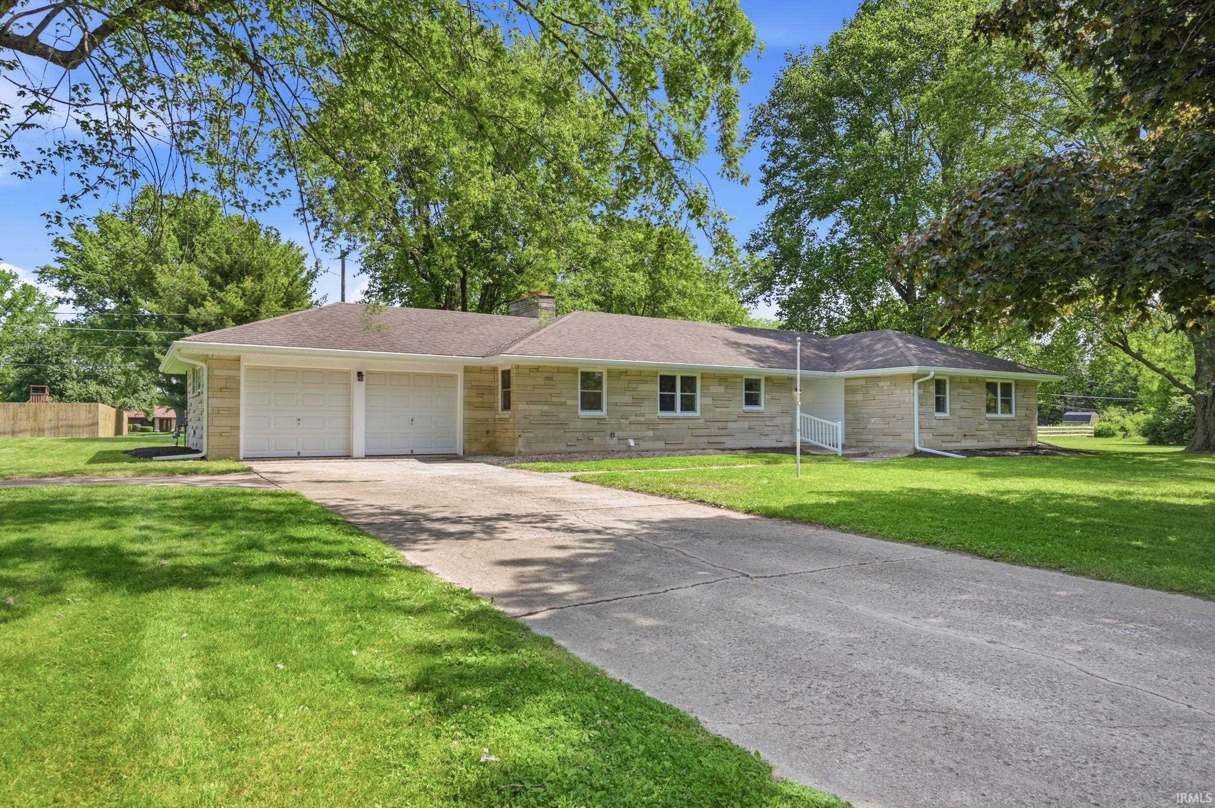 1600 West Red Maple Road Muncie, IN 47303 - Photo 2 of 24