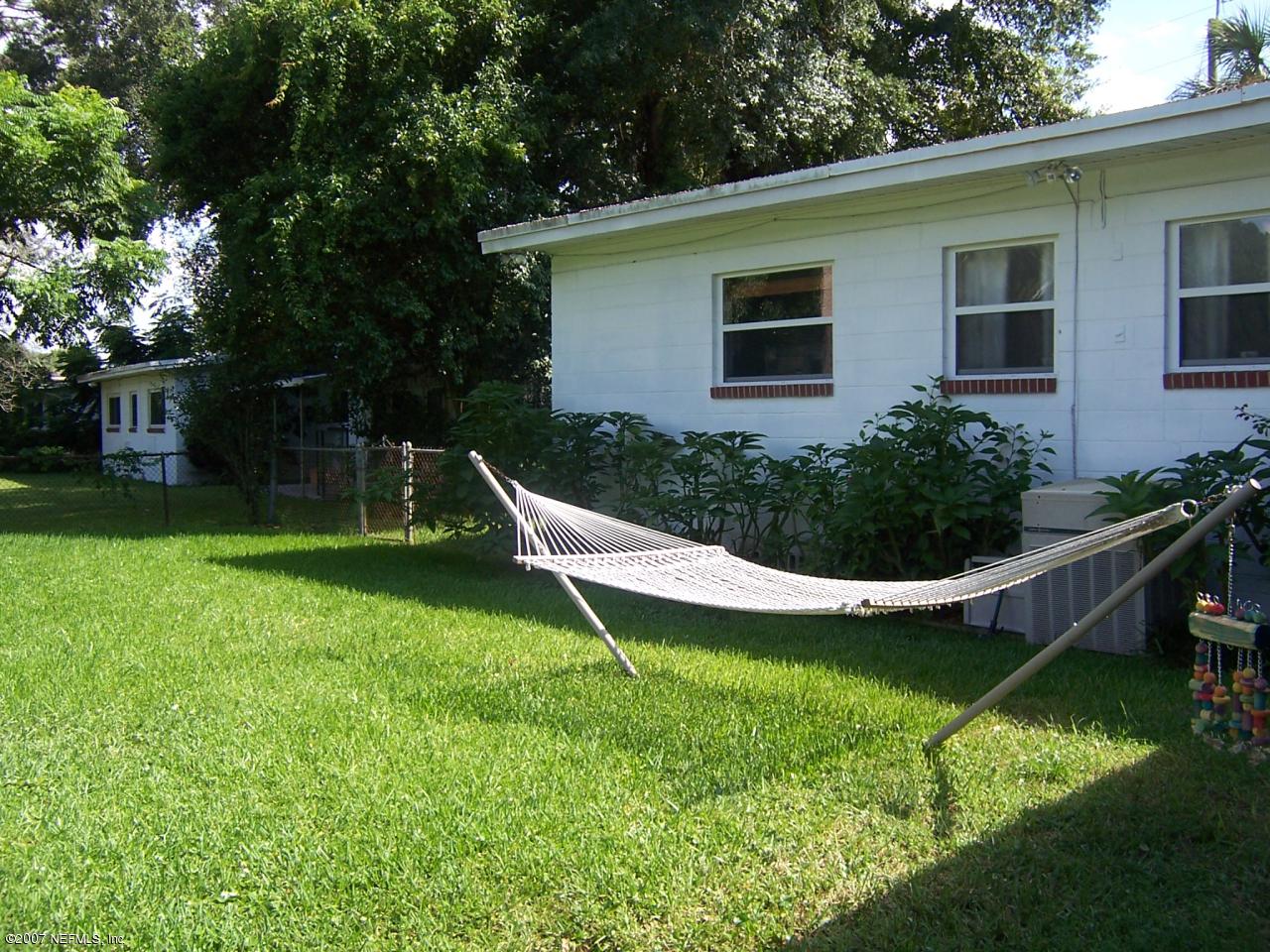 4077 Marianna Road Jacksonville, FL 32217 - Photo 13 of 14 backyard