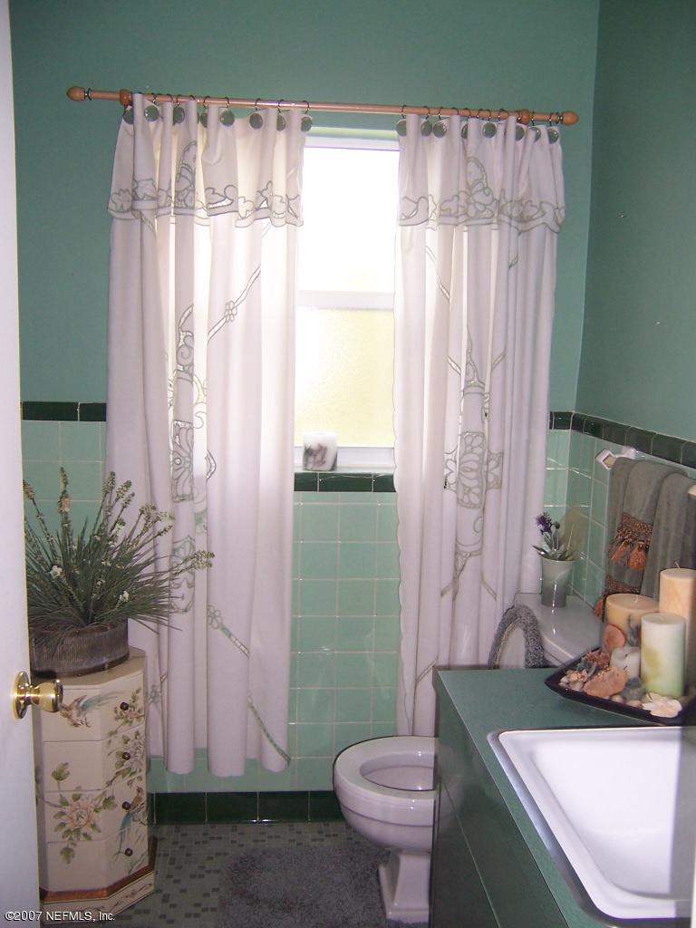 4077 Marianna Road Jacksonville, FL 32217 - Photo 9 of 14 guest bath