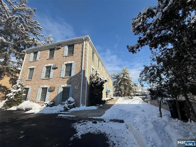 $2,450 | 93 Fairview Avenue, Unit 8, Westwood, NJ 07675