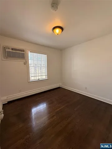 $2,450 | 93 Fairview Avenue, Unit 8, Westwood, NJ 07675