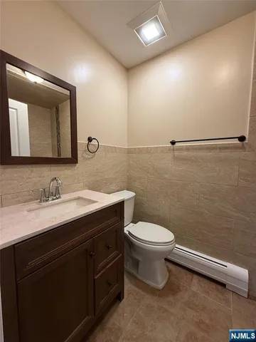 $2,450 | 93 Fairview Avenue, Unit 8, Westwood, NJ 07675