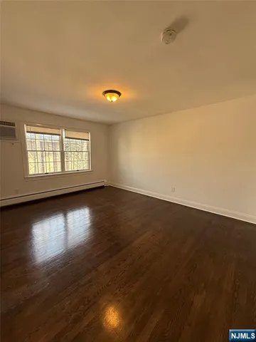 $2,450 | 93 Fairview Avenue, Unit 8, Westwood, NJ 07675