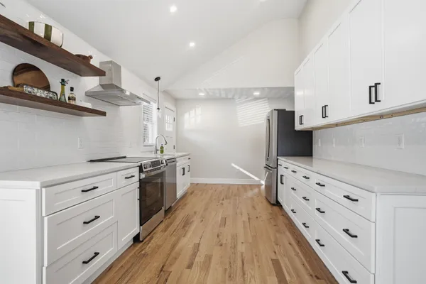 $599,900 | 50 Cobbetts Pond Road, Windham, NH 03087