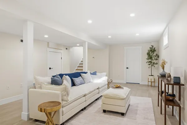 $599,900 | 50 Cobbetts Pond Road, Windham, NH 03087