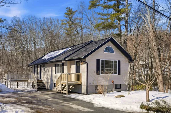 $599,900 | 50 Cobbetts Pond Road, Windham, NH 03087