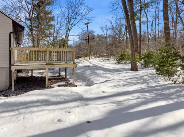 $599,900 | 50 Cobbetts Pond Road, Windham, NH 03087