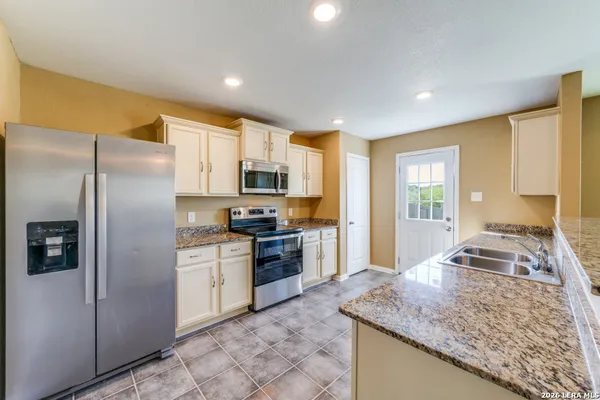 $1,585 | 2915 Lavender Meadow, San Antonio, TX 78222