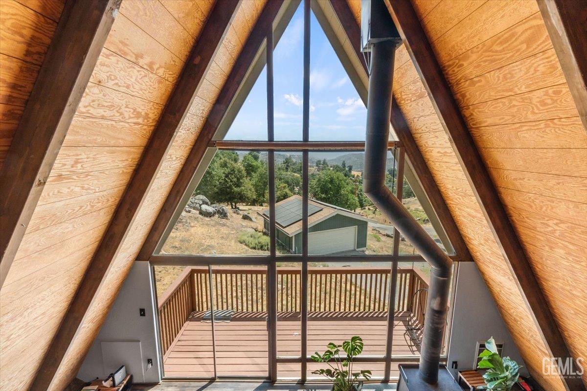 Undisclosed Address Tehachapi, CA 93561 - Photo 20 of 30 a view of an entryway