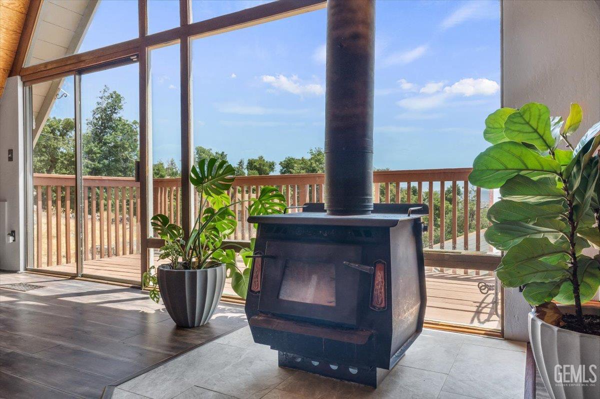 Undisclosed Address Tehachapi, CA 93561 - Photo 6 of 30 a living room with furniture and a potted plant
