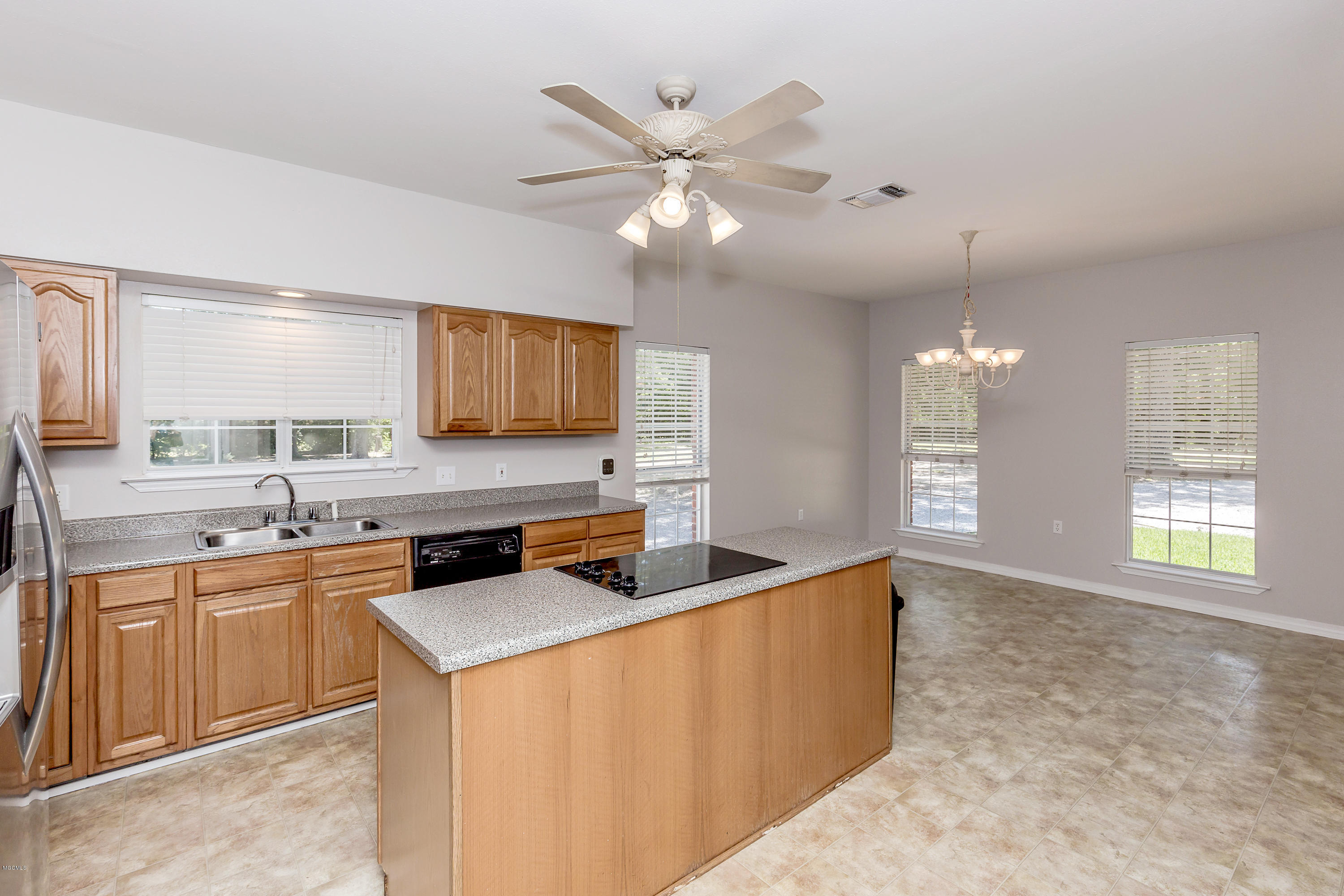 2112 Old Shell Landing Road Ocean Springs, MS 39564 - Photo 18 of 85 IMG_6375