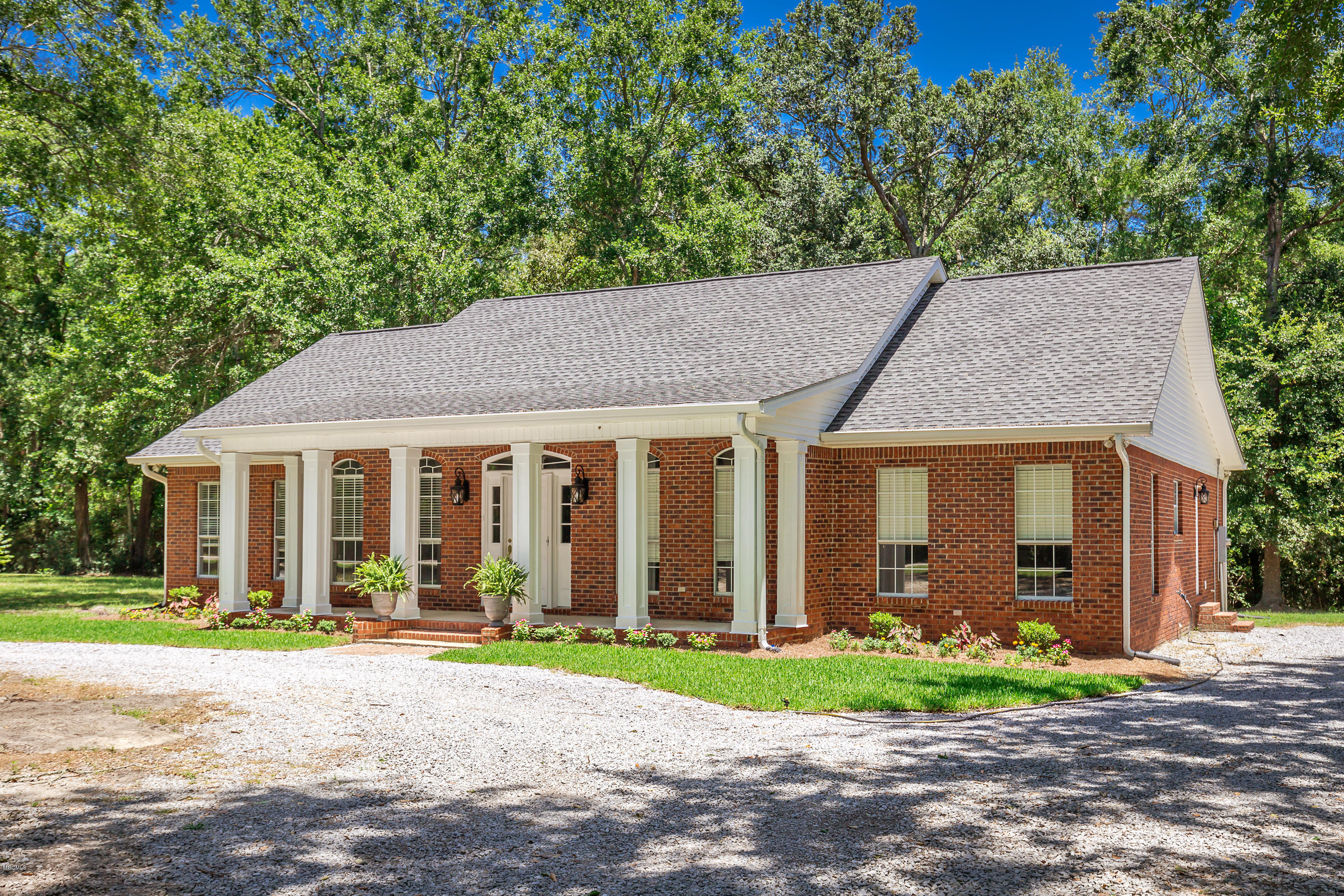 2112 Old Shell Landing Road Ocean Springs, MS 39564 - Photo 2 of 85 IMG_6353
