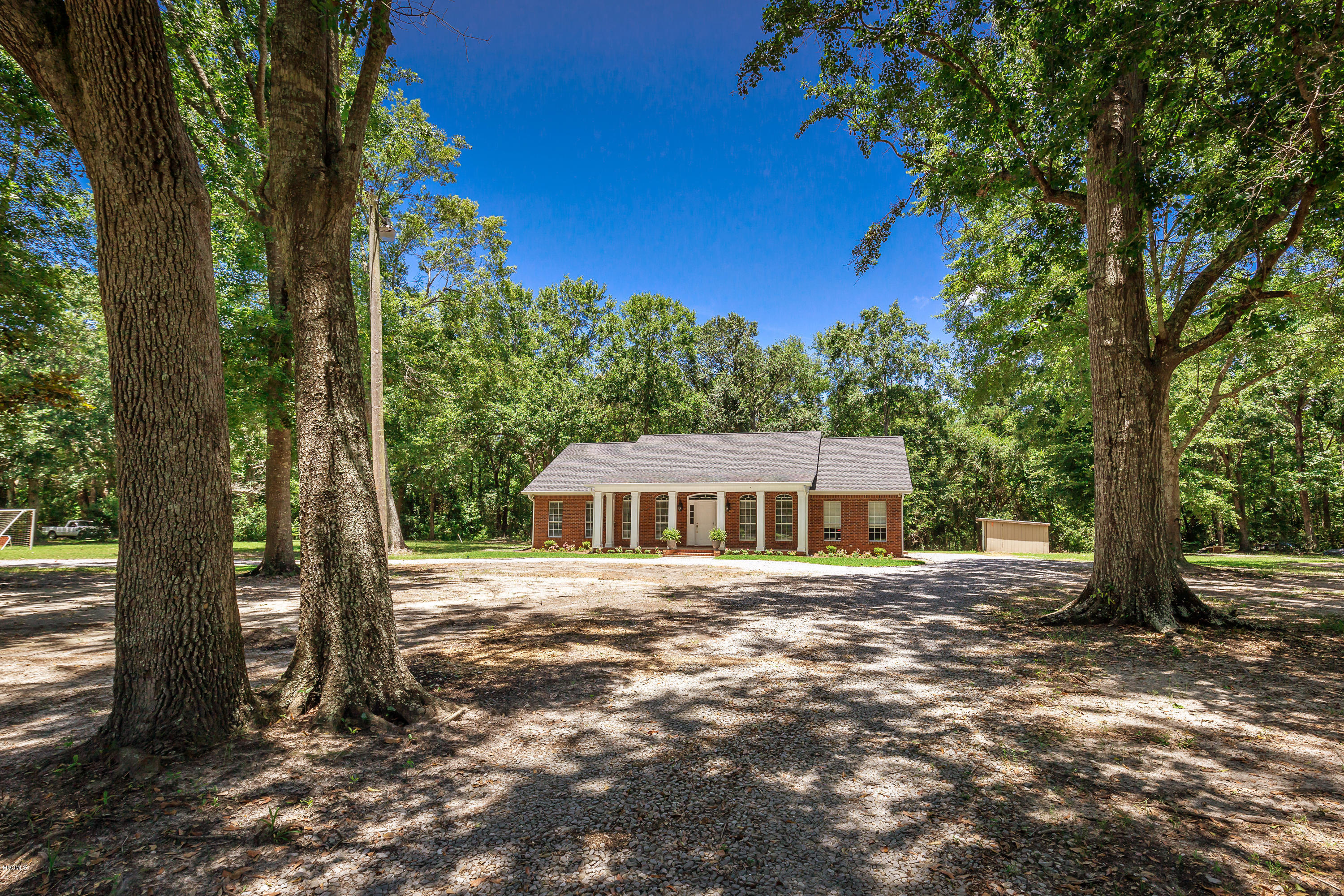 2112 Old Shell Landing Road Ocean Springs, MS 39564 - Photo 3 of 85 IMG_6469