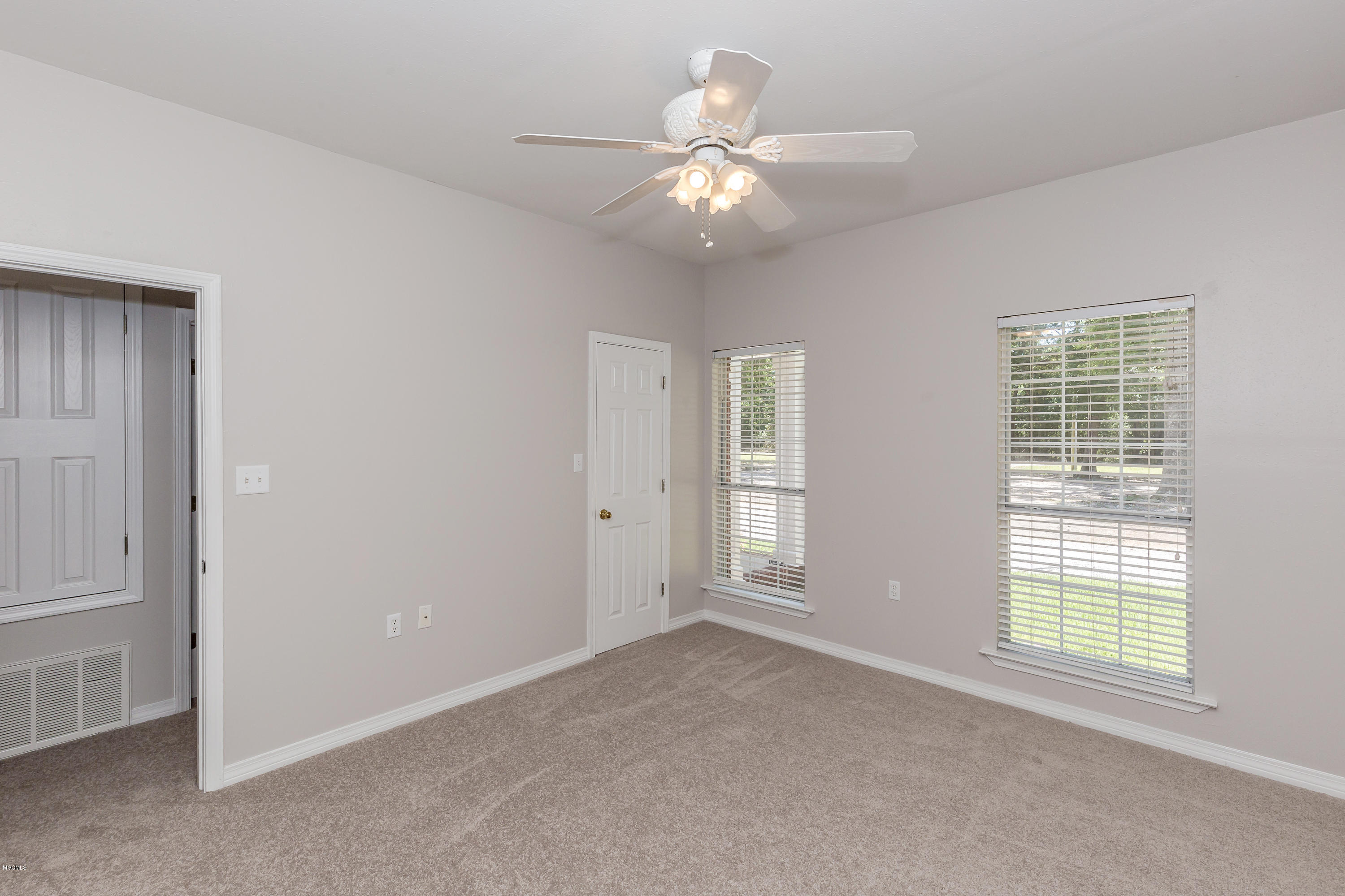 2112 Old Shell Landing Road Ocean Springs, MS 39564 - Photo 59 of 85 IMG_6412
