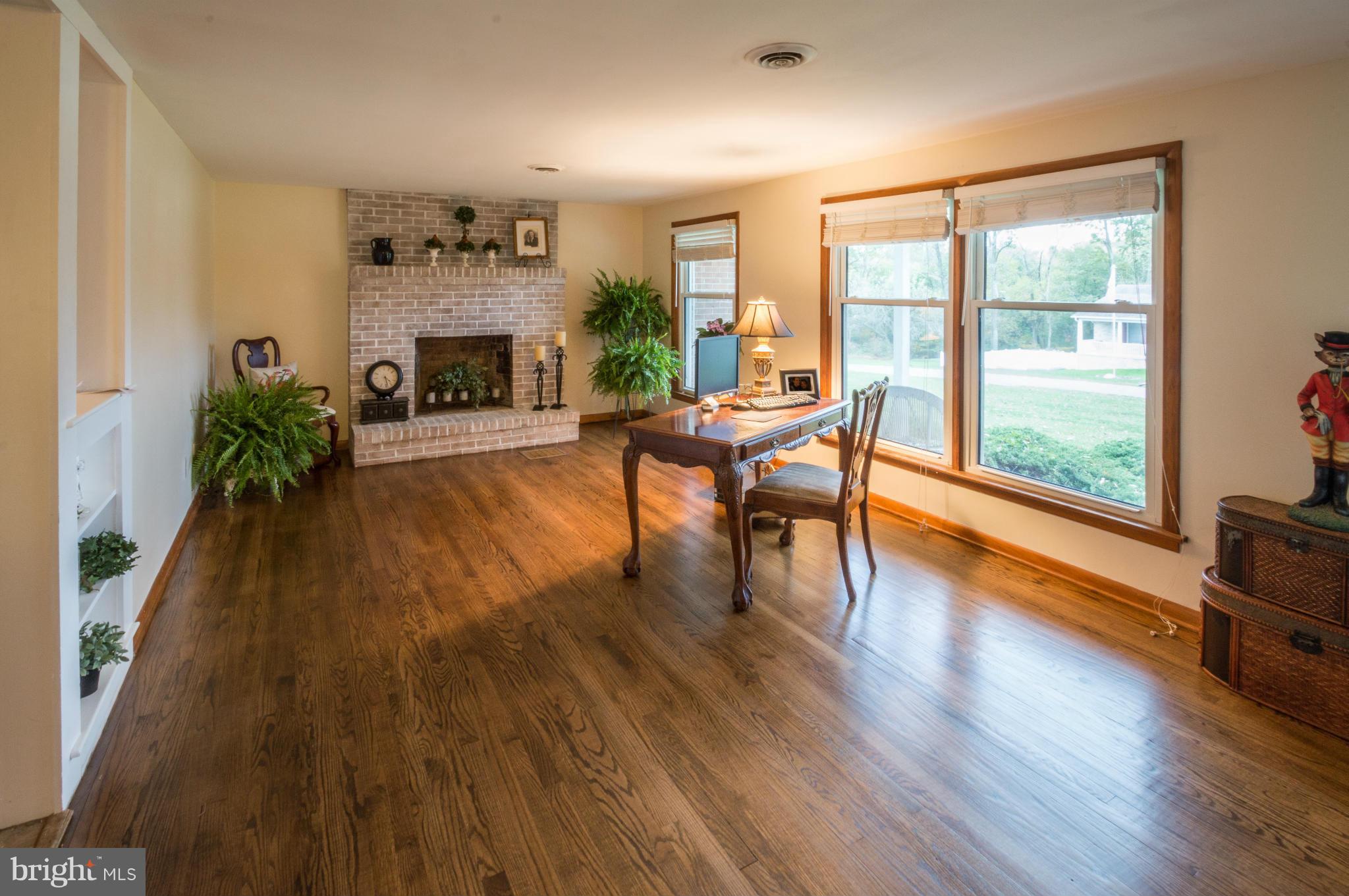 27 Cox Road Colora, MD 21917 - Photo 5 of 27 Living Room
