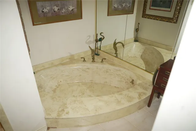 $2,990,000 | 7044 Comanche Trail, Austin, TX 78732