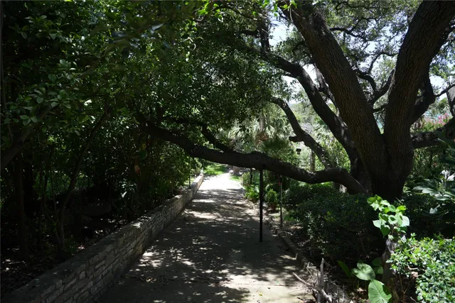 $2,990,000 | 7044 Comanche Trail, Austin, TX 78732