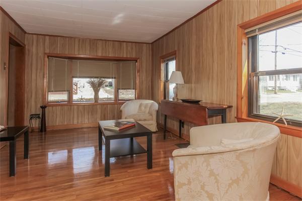 185 Rhoda Street Quincy, MA 02169 - Photo 6 of 23 Gallery Image 6