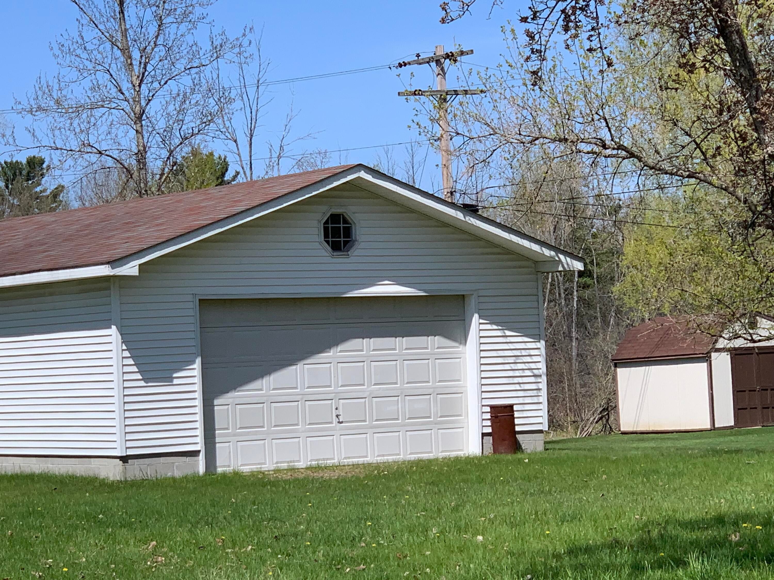2192 Ralph Avenue Alpena, MI 49707 - Photo 3 of 24 Gallery Image 3