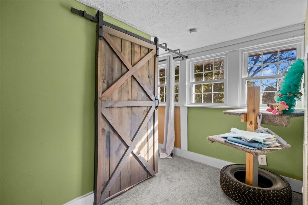 676 Mt Lebanon Road Dickson, TN 37055 - Photo 24 of 74 a room with musical instruments