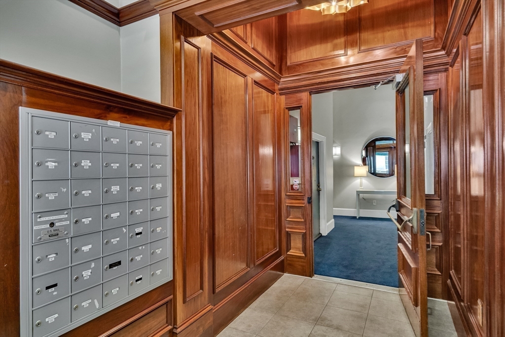 9 Appleton Street, Unit 205 Boston, MA 02116 - Photo 17 of 20