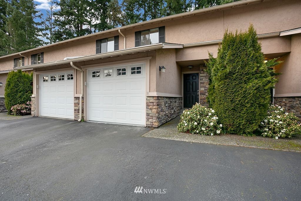 8705 238th Street Southwest, Unit E Edmonds, WA 98026 - Photo 1 of 25 Gallery Image 1